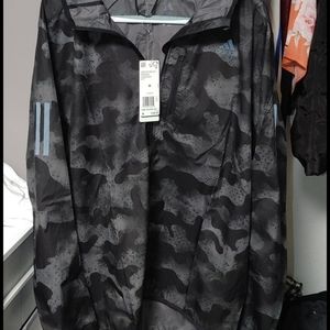 Running wind jacket.